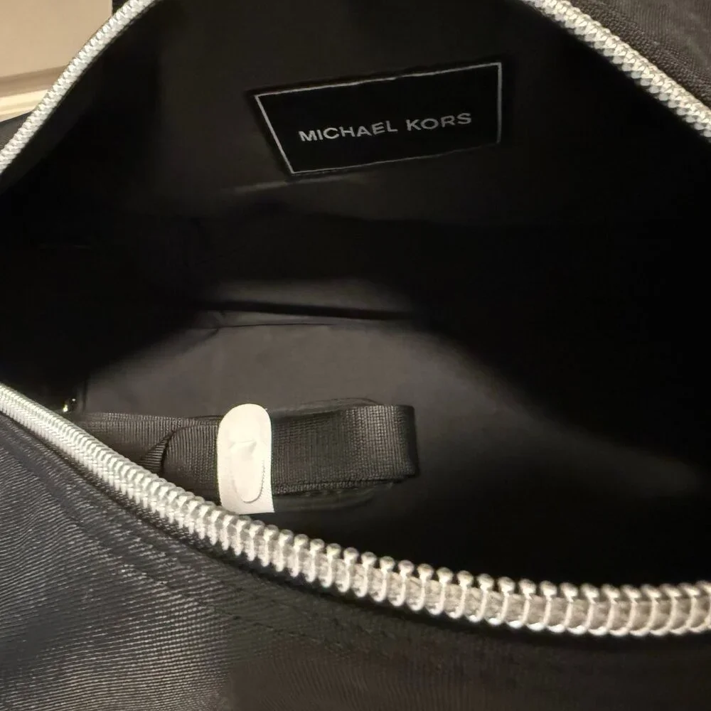 Michael Kors mens black nylon travel duffel duffle bag - Picture 2 of 5